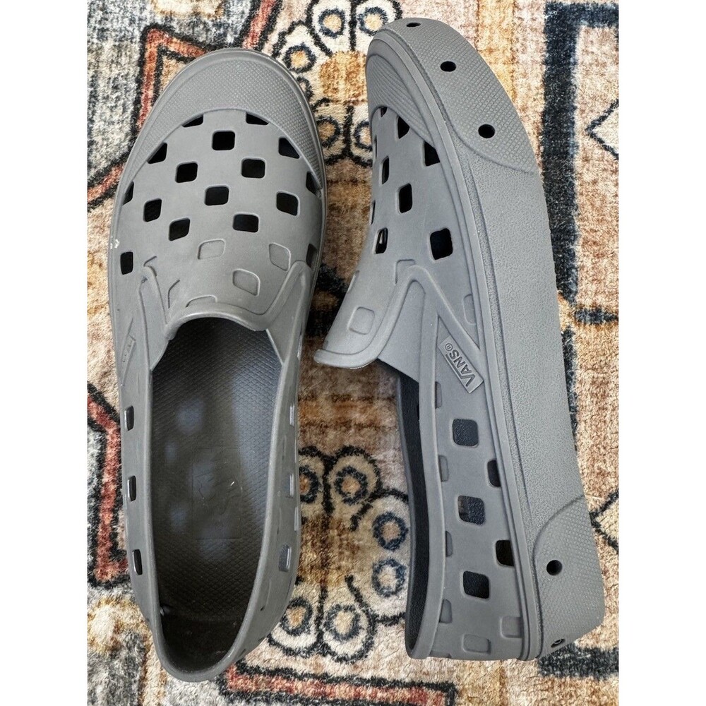 NWOB Vans M 7 W 8.5 Trek Slip On Pewter Gray Water Shoes Surf Rubber Trk
